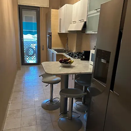 2 Bedroom 50 M From The Sea *