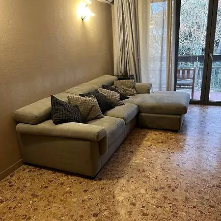 2 Bedroom 50 M From The Sea