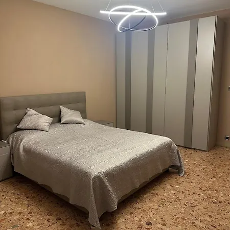 2 Bedroom 50 M From The Sea