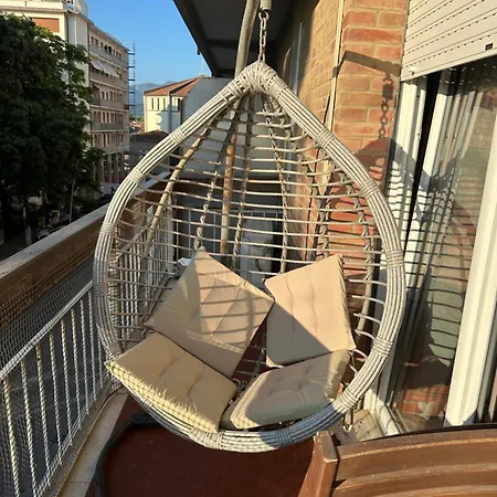 아파트 2 Bedroom 50 M From The Sea
