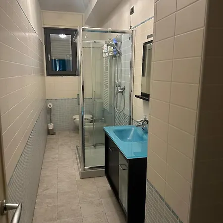 2 Bedroom 50 M From The Sea *