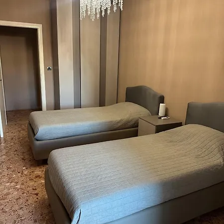 2 Bedroom 50 M From The Sea Apartment *