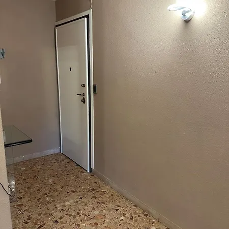 Apartment 2 Bedroom 50 M From The Sea *