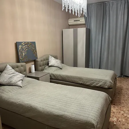 2 Bedroom 50 M From The Sea *
